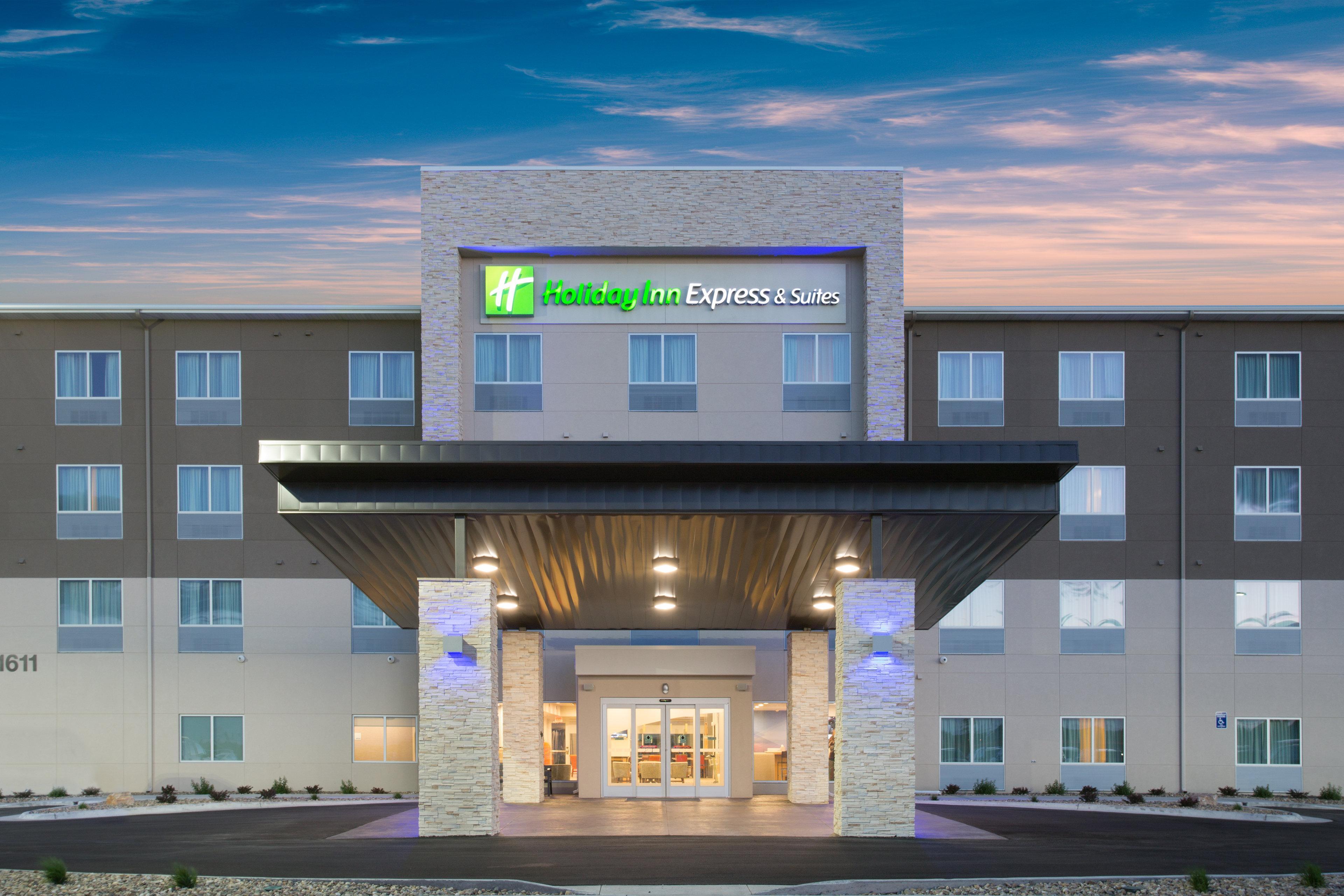 Holiday Express & - - Rushmore South By Ihg Hotel